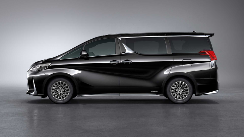 Illustration for article titled This Lexus LM Minivan Might Be the Ugliest Thing I've Ever Seen and it's Beautiful